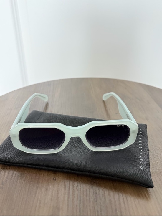 Quay Australia Accessories - Quay Australia Light Celeste Sunglasses